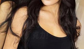 克拉女神 – 圣诞，就该有忆之的原图弥漫四周，图集里的欢乐感真让人想喝杯热巧克力！