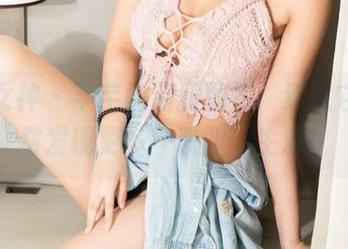 克拉女神 – 芊芊的制服图包：透过它，你将发现更多“职业”生涯！