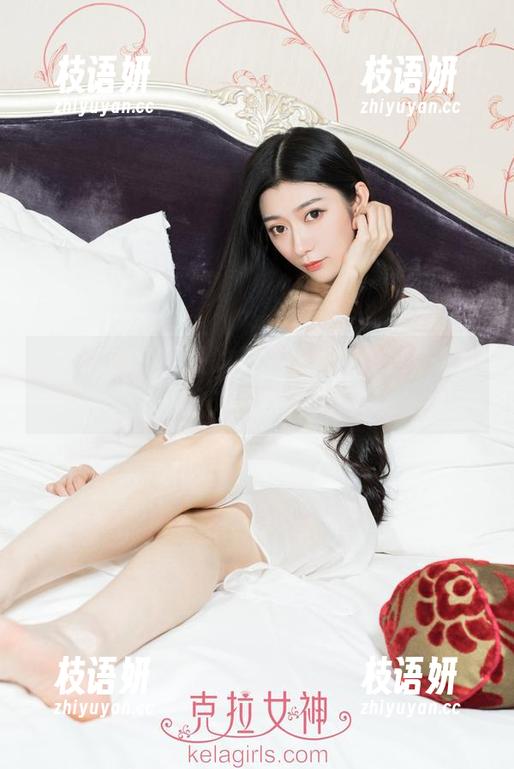 克拉女神 - 薇薇的镂空合集，像是在柔和的光里数星星