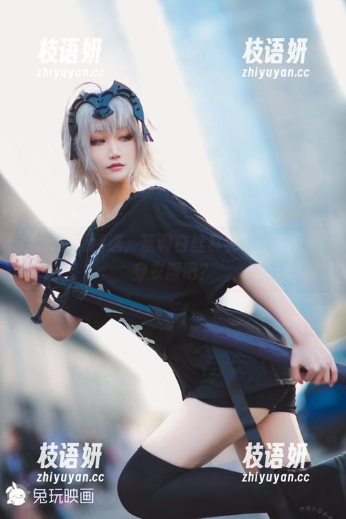 兔玩映画精选，蓝调白丝其实是在教我们穿衣服吧？