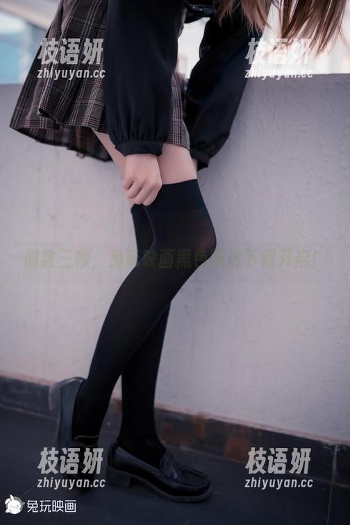 倒数三秒，兔玩映画黑色图片下载开启！