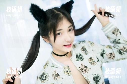 定制的红裙让南桃Momoko在图片中绘出了别样的优雅感