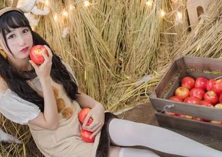 喵糖映画 – Kitaro_绮太郎女王教你一招：如何在下雨天优雅地下载这些免费作品！