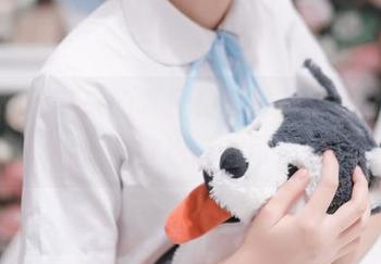 喵糖映画带来的夏日和服写真，忽然觉得白色闹钟也能变可爱。