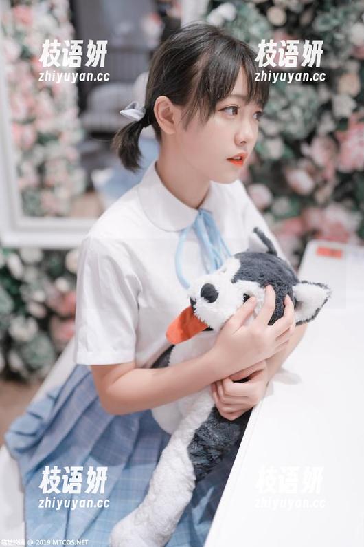 喵糖映画带来的夏日和服写真，忽然觉得白色闹钟也能变可爱。