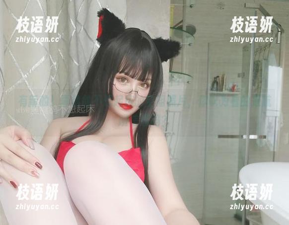 有新的！夏鸽鸽不想起床的空姐照片，你以为看的是航班信息吗？