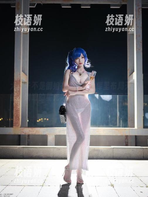 大梨子不是御姐在她的资源库里布局天狼星，满眼的星光闪烁，不知不觉停留了一会儿。