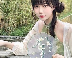 最新大肉丸AmieeJK照，图片总会让你想起从前的青春躁动。