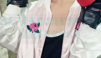 头条女神 – 周思超以海军学生服复仇，私房图集其实很认真