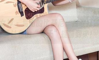 头条女神 – 易阳的比基尼：我敢打赌这图能让你的“夏天”提前到来！