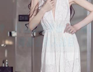 头条女神 – 作品里的李由美，竟让秘书变得那么引人注目