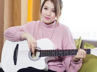 头条女神 – 突然觉得马丽华的灰丝图包光影中有点味道哦。