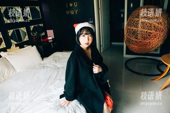 看到孙乐乐(손예은)的女王cos，美图、气场，不小心脑海中浮现出王国万岁！