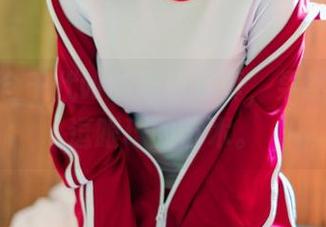 这组小仓千代w的黑色写真，果然是件挑逗眼球的艺术。