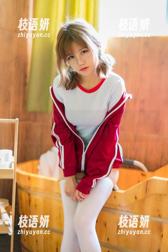 这组小仓千代w的黑色写真，果然是件挑逗眼球的艺术。