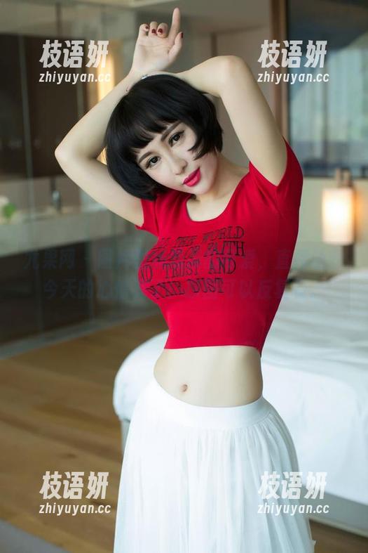 尤果网 - 图片里杨晨晨的可爱，直接让我今天的心情亮了！原图可以反复看。