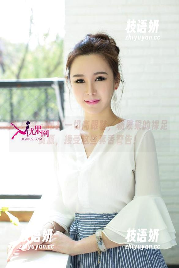 尤果网 - 吊打一切高跟鞋，杨果果的裸足资源，接受这些真香警告！