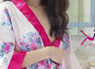 尤果网 – 雯雯这波旗袍原图，偶尔让我想到了一种淡淡的诗意，真的是…让人一看再看。