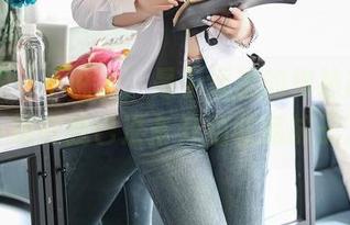 尤蜜荟 – 不说了，是小逗逗的棉袜高清合集，现在我已准备开始收藏袜子了。