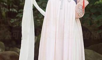 这波尤蜜荟的戏水合辑，绝对是免费的，不下载太可惜，让水流全进你的相册吧！