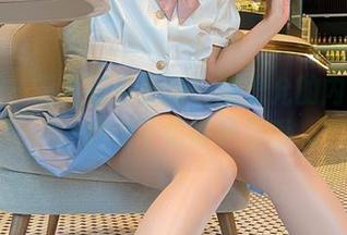 微密圈 – 三亚图包更新！张思允的内衣大片，这次不怕被晒到哦