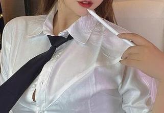 微密圈 – 发觉最新张思允的女孩照片中，她的发丝忽然间像飘在云端，上面的小细节很治愈神。