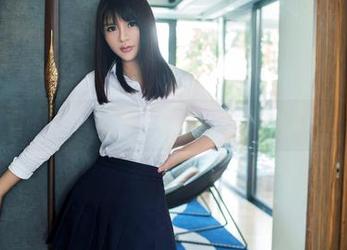 推女郎 – 目睹Lina的长腿。喔，更新时她也太放飞自我了吧？