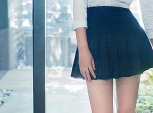 推女郎 – 飞速翻页，Yu佳妮的JK图集让我找到了失散的灵魂