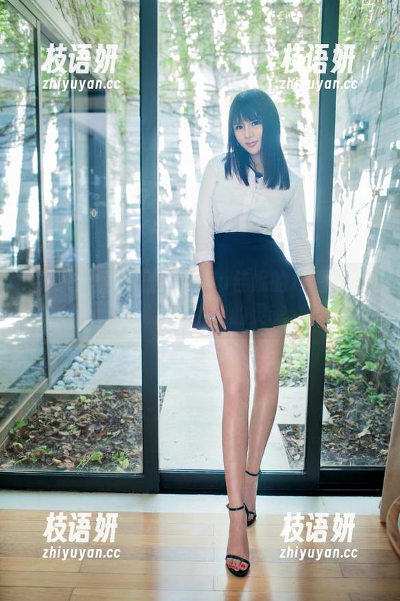 推女郎 - 飞速翻页，Yu佳妮的JK图集让我找到了失散的灵魂