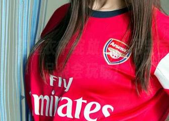 推女郎 – 在睡衣中绽放，哈尼宝宝这组作品很会玩哦！