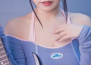 无颜小天使wycos邻家的老婆，居然毫不费力就能拍出这么多美图，留给我一点机会吧！