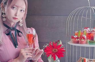 话说月城委员会的最新图包，这狐娘巫女系列跟我脑海中想象的完全不一样呢！