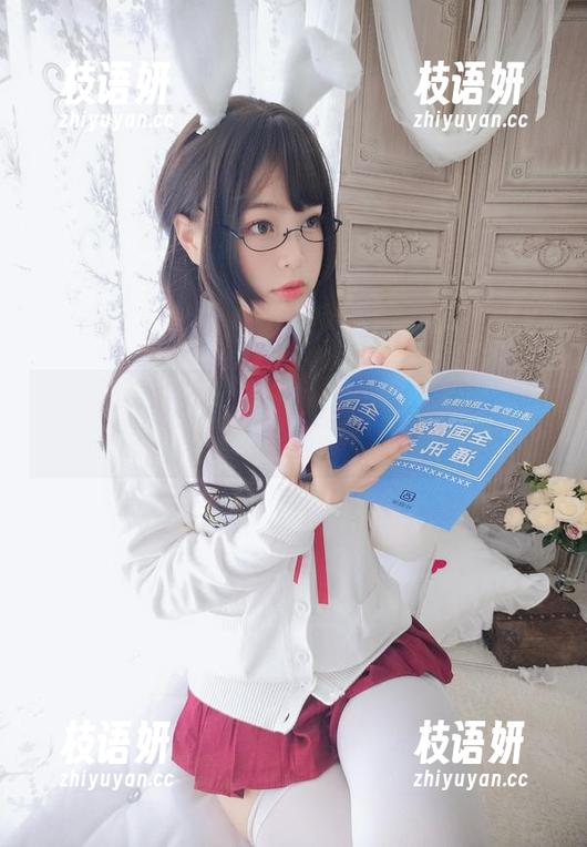 让人忍俊不禁的杏子夫人牛仔裤：图库精选在此!