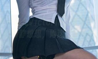 微密圈 – 果儿Victoria的兔女郎写真时不时让你冷静想想，她这发型也是绝了。