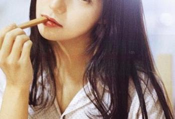 果团网 – 看帖不赊账！莫雅淇户外合集，拾起那些随意懒散的瞬间