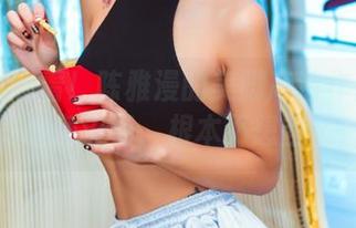 果团网 – 看！陈雅漫的美脚高清作品：腿部线条流畅，根本不想回头！