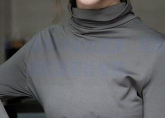 梦丝女神 – 诗琪与泳池派对，写真中隐藏的轻松和愉悦感。