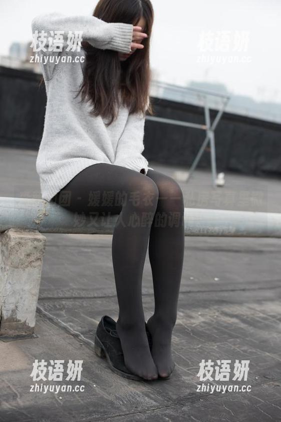 森萝财团 - 媛媛的毛衣——私房写真里微妙又让人心醉的调调。