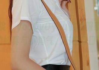 模范学院 – youOvOyou的校服系列：套图里的纯真与小淘气，在校门口的余温