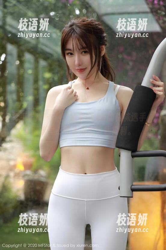 模范学院 - 看！加朵babe的棉袜选手，网盘里不可多得的下载福利。