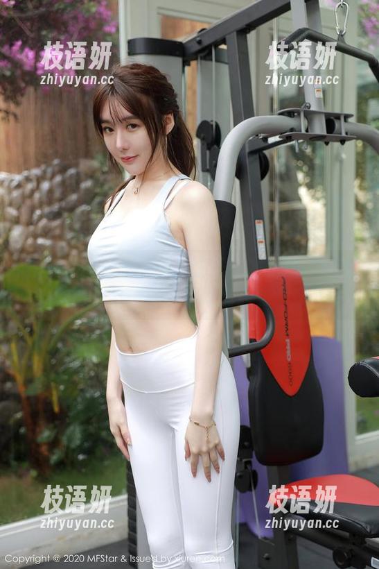 模范学院 - 唐琪儿il在天台的私拍——这原图分分钟能让你反思人生选择！