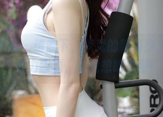 模范学院 – 请收下，梦梵的制服少女套图，活力四溢，让我想吃糖果！