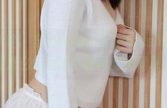 模范学院 – 穿黑丝的蒋小静Jessica，真有那么好看吗？来网盘见真章。