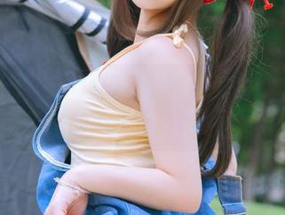 樱井小莜“乘风破浪”的泳衣合集，翻涌的不止水波啊。