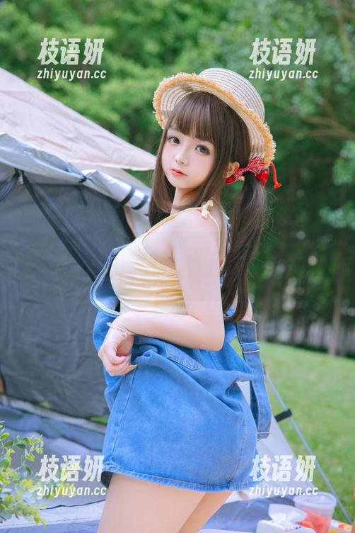 樱井小莜“乘风破浪”的泳衣合集，翻涌的不止水波啊。