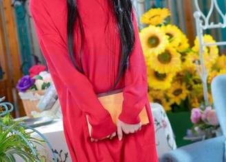 独角兽穿越到樱岛嗷一的私房美图里，我在想：这能卖吗？