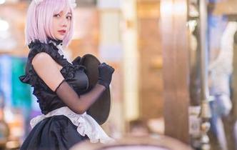 这是不是洛丽塔大哥爱夏天？COS更新，是不是太会选角？