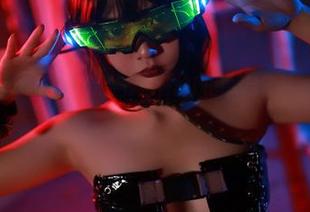 完全形象化，炸蛋Boom牛仔裤在线原图，给了我一点不欲言的冲动