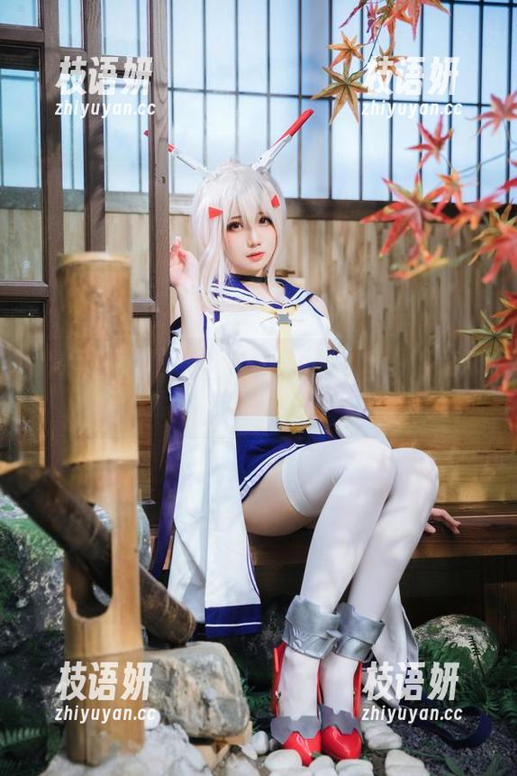 焖焖碳的图集精选：泳装那么好看，索米要不要也来个“湿身”特辑？