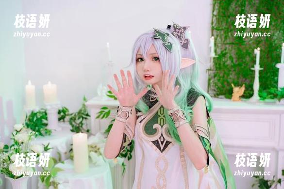 爆机少女喵小吉最新图片，足球场的背影让人琢磨，是在踢球，还是在追梦？